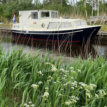 Boat Ella - Kamperen Op Het Water -Niet Om Mee Te Varen -Read Host Profile-Lees Hostprofiel Jutrijp Exterior photo