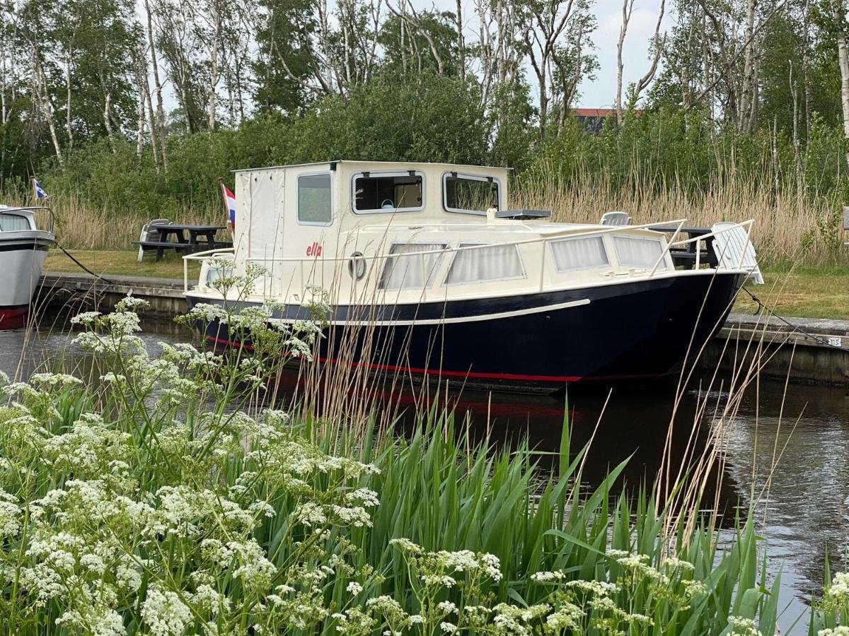 Boat Ella - Kamperen Op Het Water -Niet Om Mee Te Varen -Read Host Profile-Lees Hostprofiel Jutrijp Exterior photo